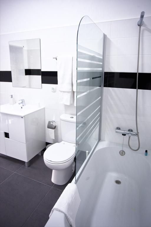 בריירו Residencial Principe Guest House מראה חיצוני תמונה