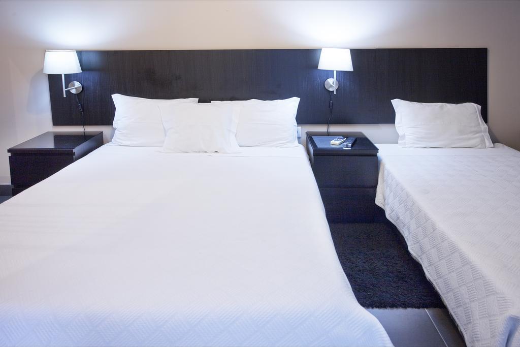 בריירו Residencial Principe Guest House מראה חיצוני תמונה