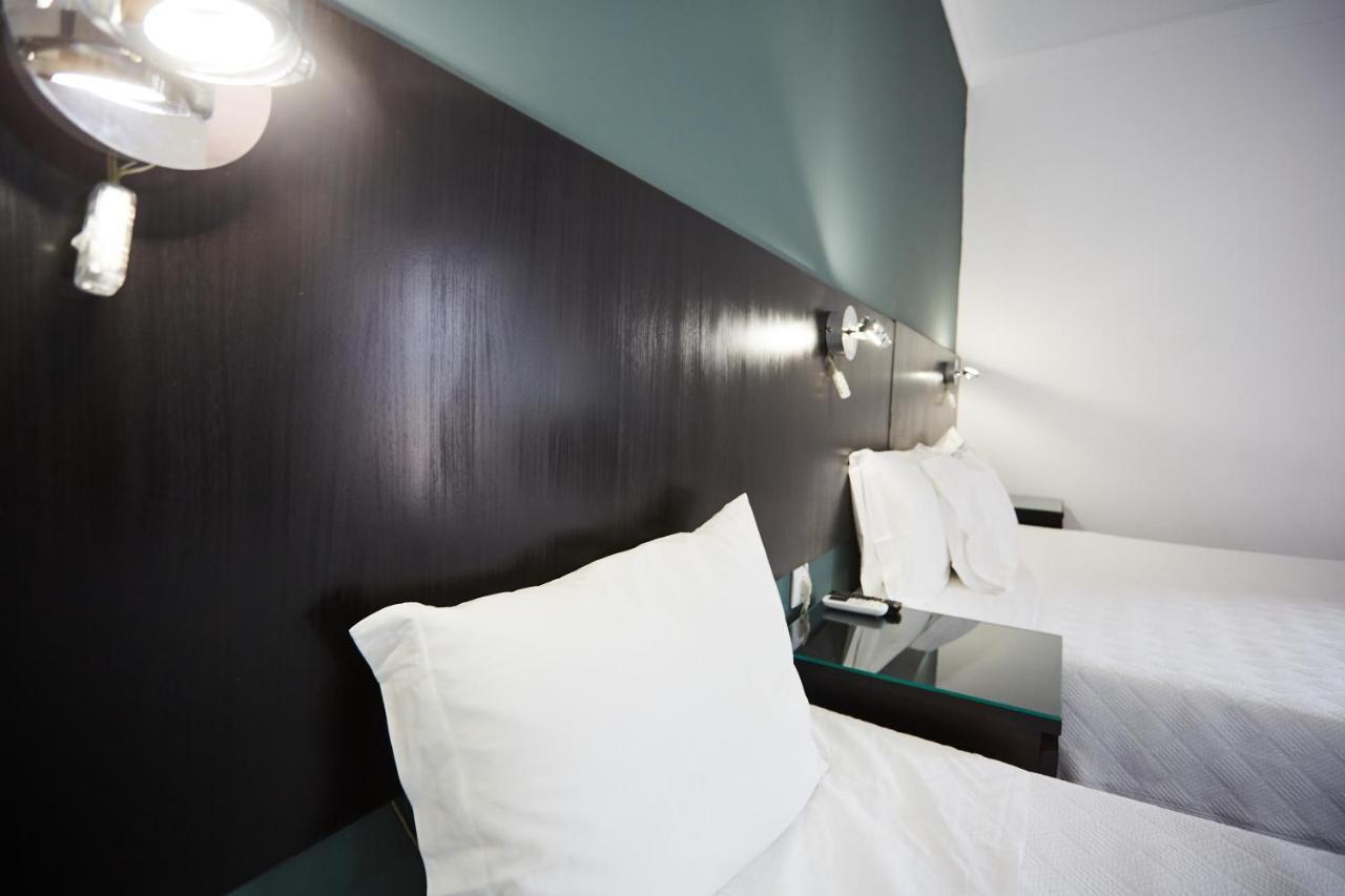 בריירו Residencial Principe Guest House מראה חיצוני תמונה