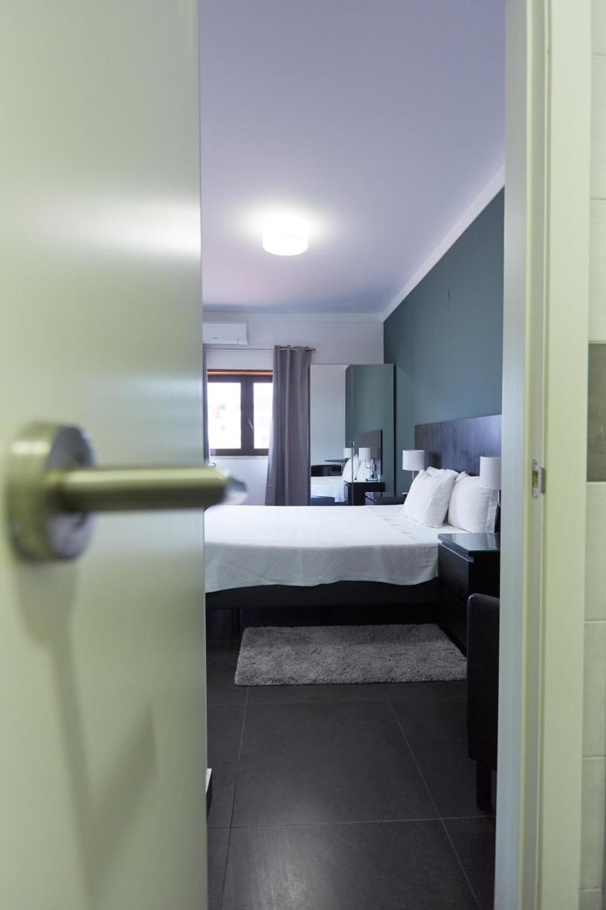 בריירו Residencial Principe Guest House מראה חיצוני תמונה