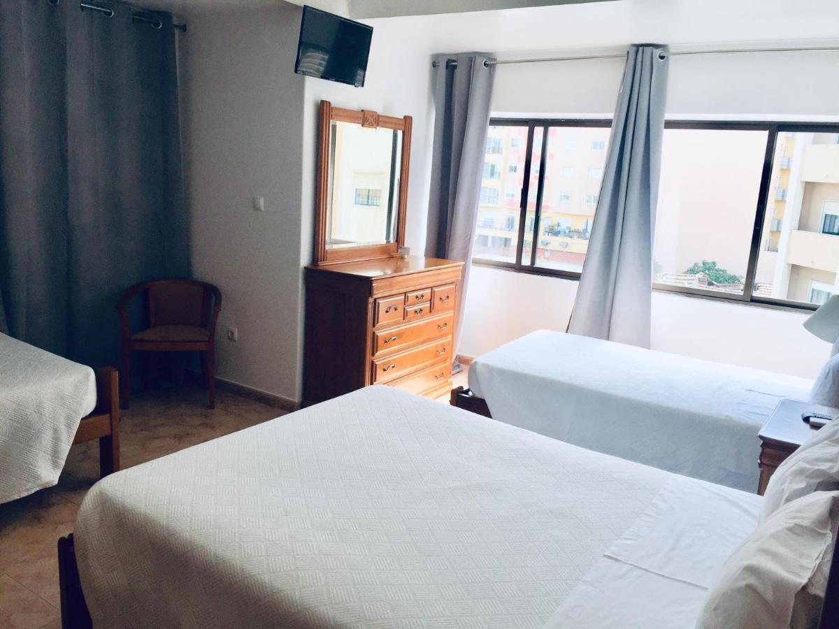 בריירו Residencial Principe Guest House מראה חיצוני תמונה